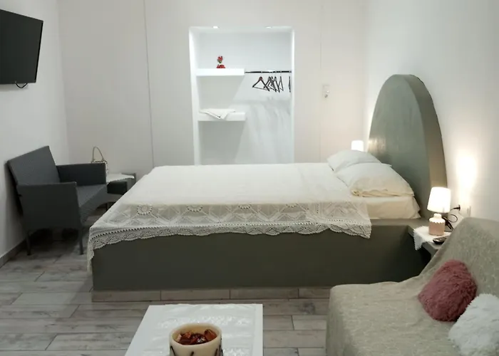 Nikolas Aggelis Rooms