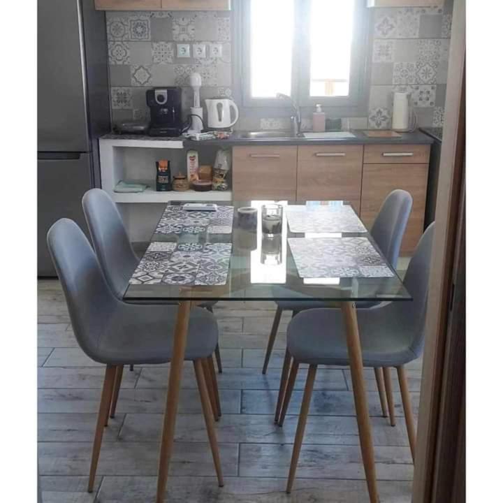 Nikolas Aggelis Apartment *